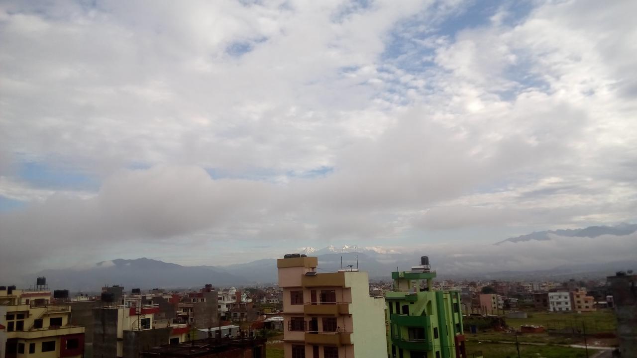 Everest Home Stay Apartment ラリトプル エクステリア 写真