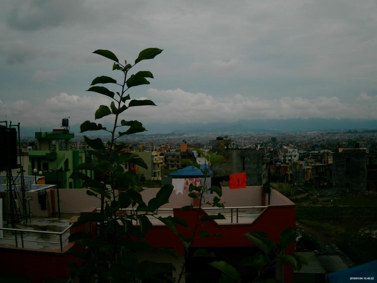 Everest Home Stay Apartment ラリトプル エクステリア 写真